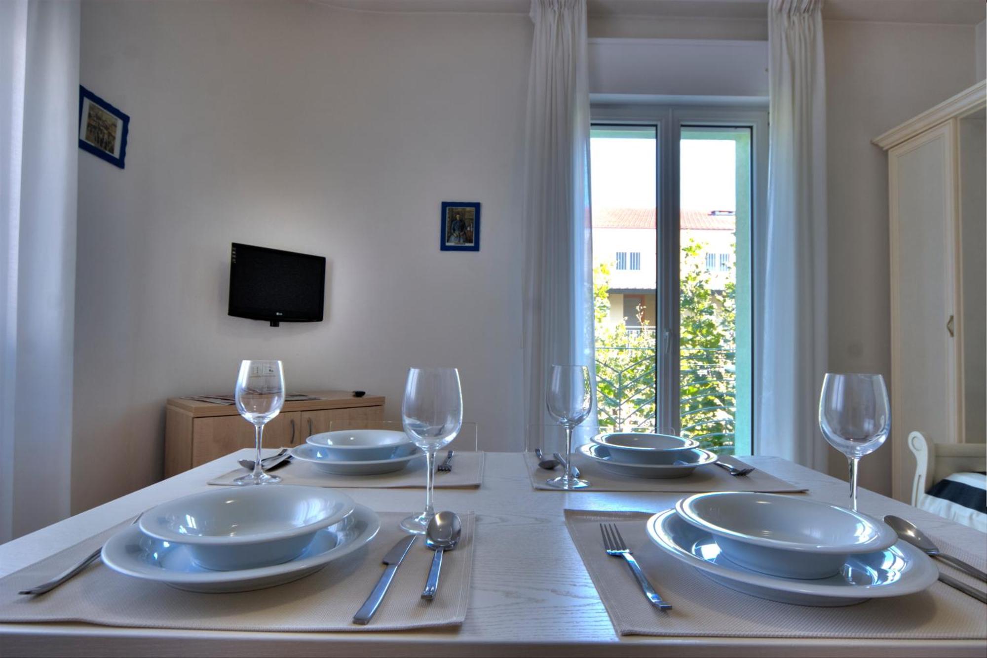 Residence Divina Римини Экстерьер фото