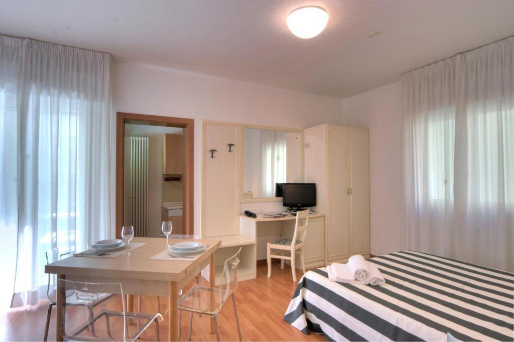 Residence Divina Римини Номер фото
