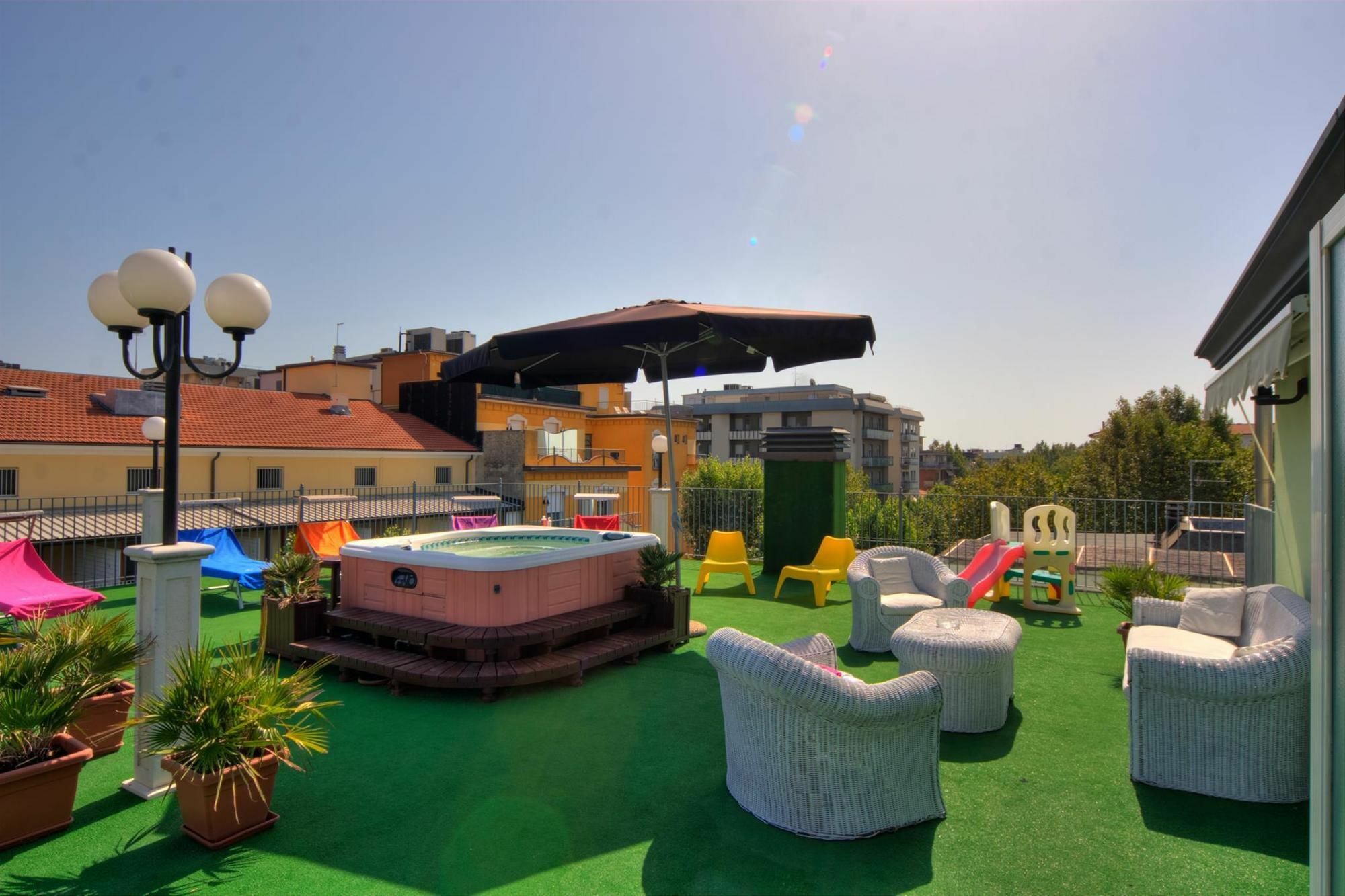 Residence Divina Римини Экстерьер фото