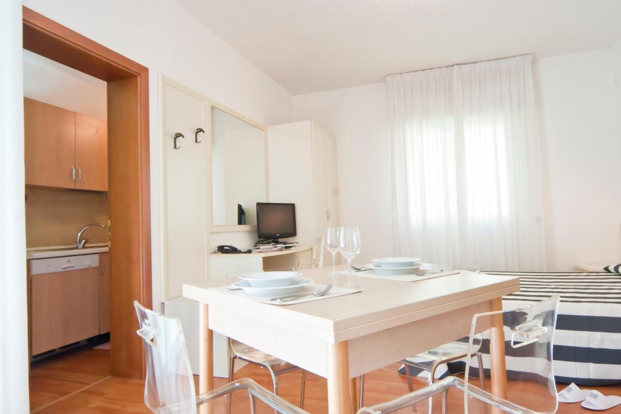 Residence Divina Римини Номер фото