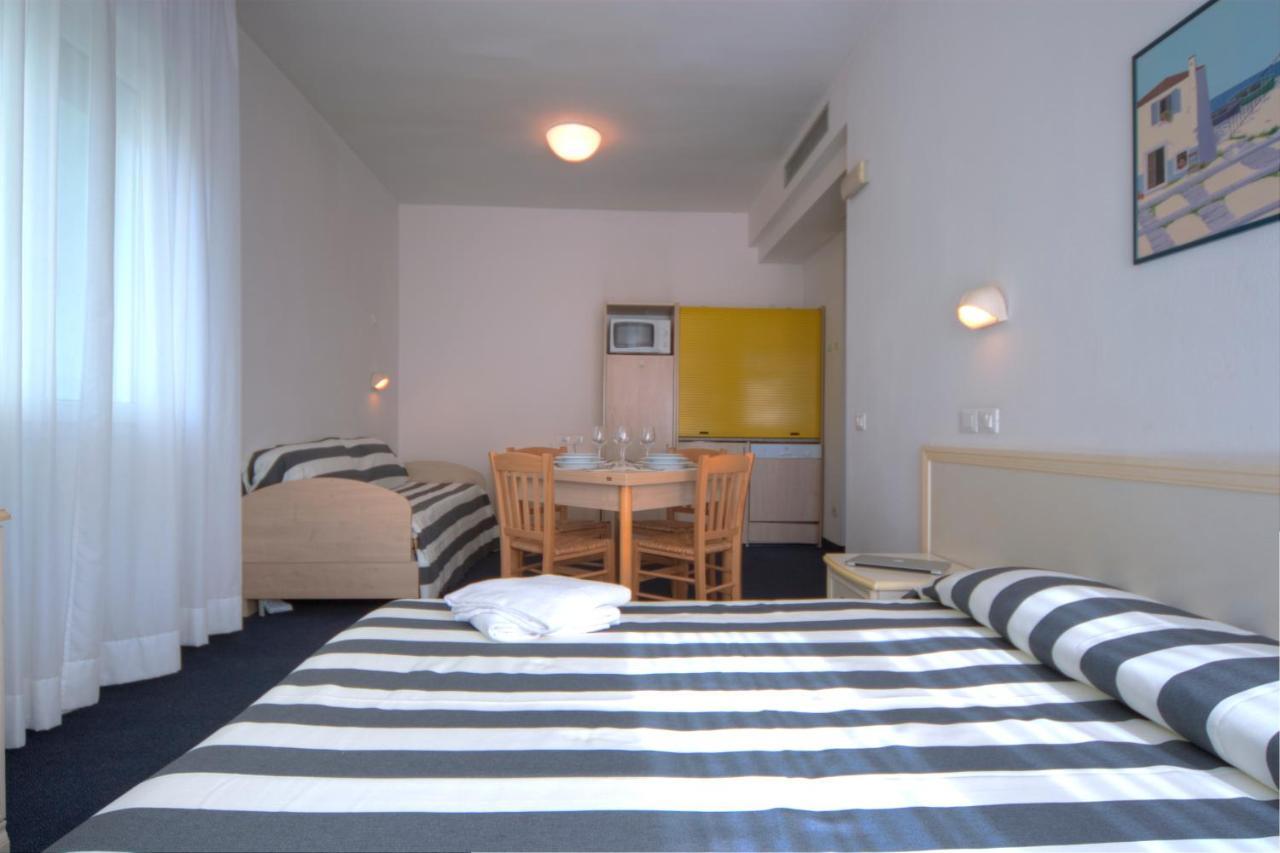 Residence Divina Римини Номер фото